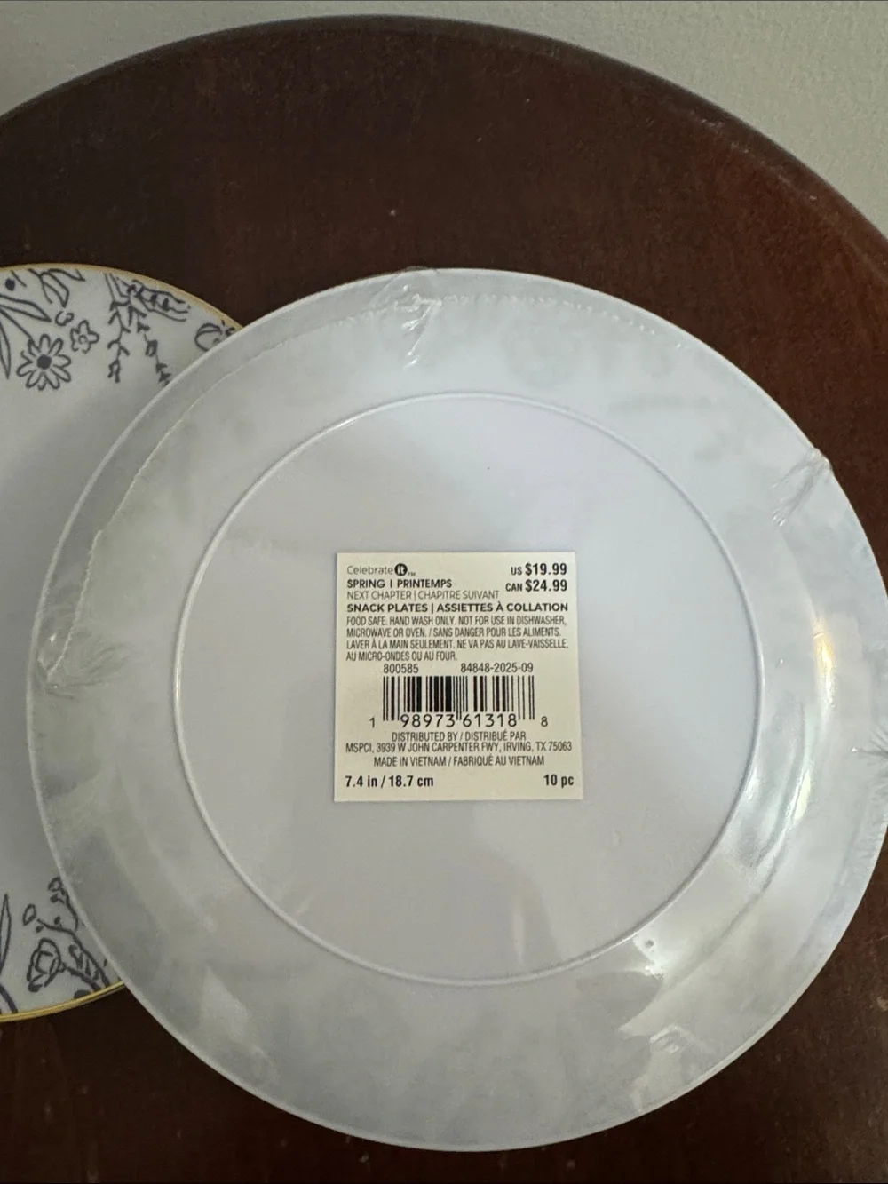 Elegant Blue Floral Plates with Gold Trim